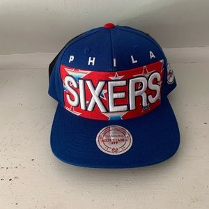 BRAND NEW Mitchell and Ness SnapBack sixers